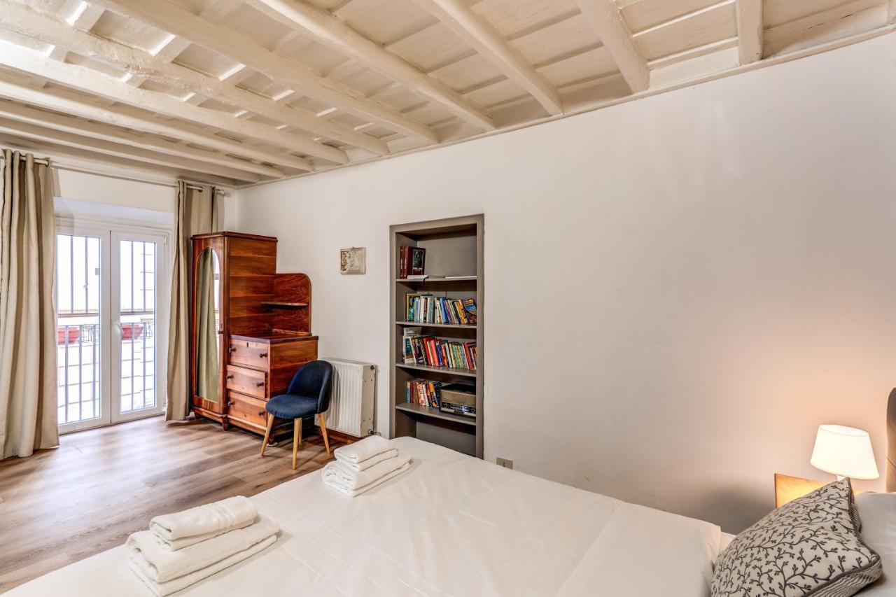 Lovely Spacious Near The Colosseum * Roma