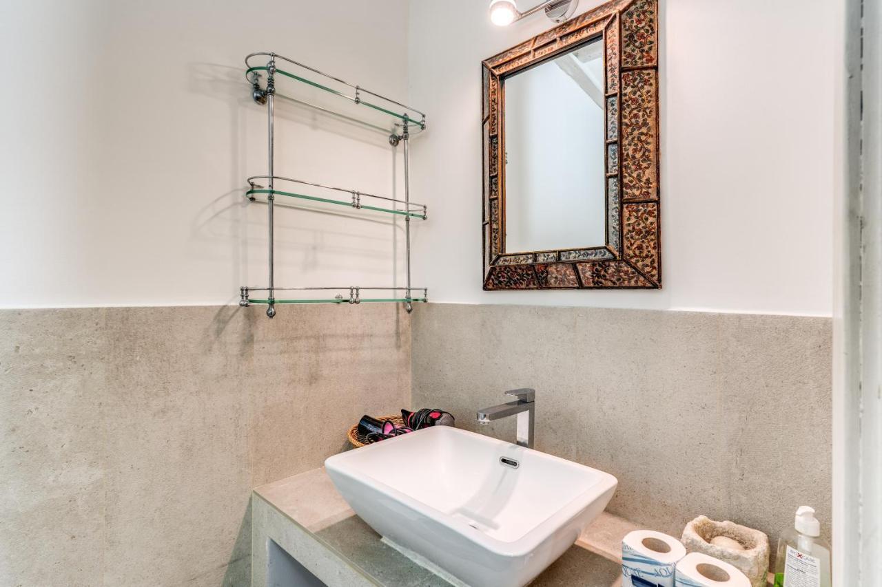 Lovely Spacious Near The Colosseum * Roma