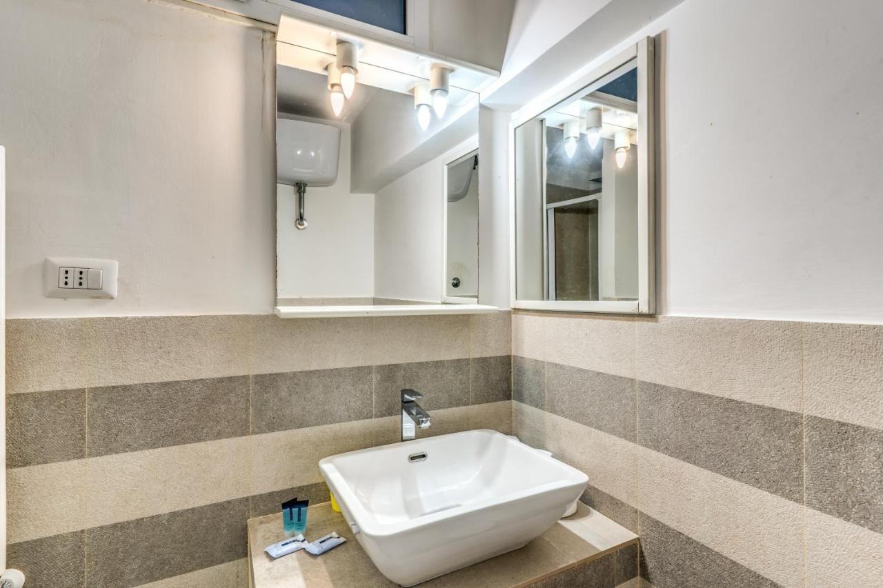 Lovely Spacious Near The Colosseum Apartamento