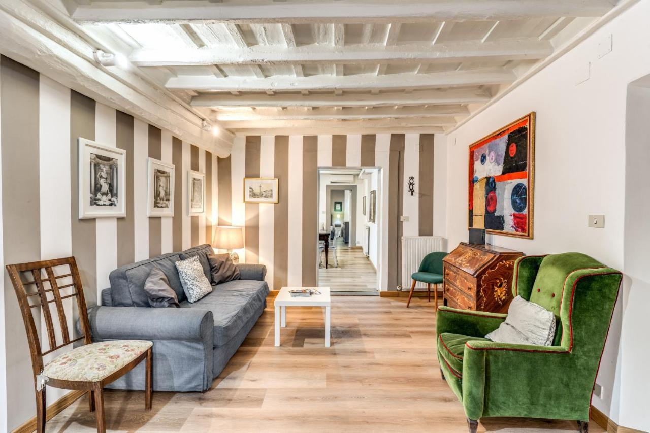 Lovely Spacious Near The Colosseum * Roma